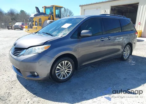2011 Toyota Sienna Xle V6 z USA, uszkodzony, nr VIN 5TDYK3DC1BS122532